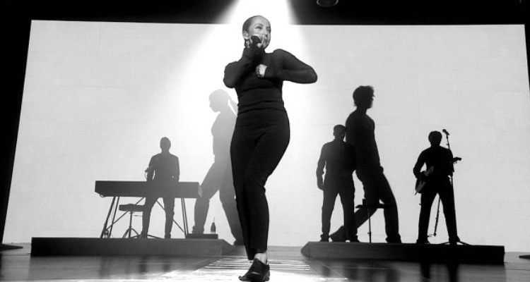 Sade-Love-is-Found-clip-folkr