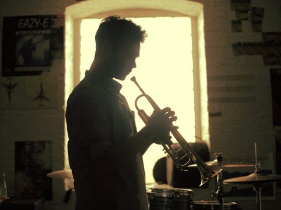 Donnie-Trumpet-featuring-Vic-Mensa-Dont-Leave-cover