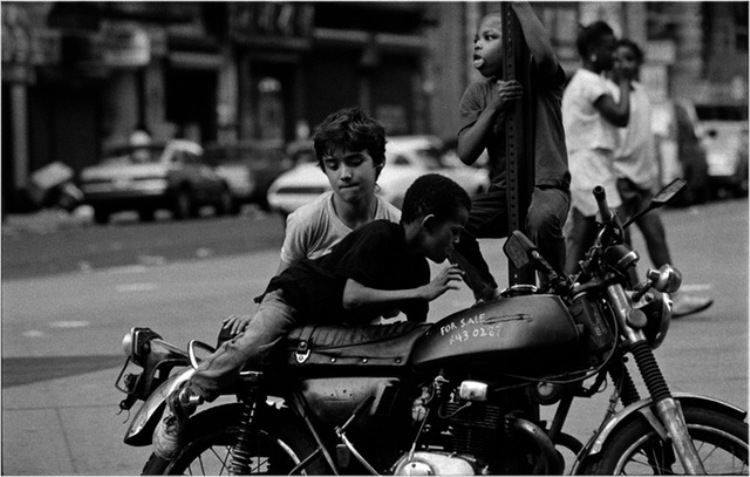 Urban_Prisoner_Matt_Weber_30-years-of-new-york-photography_01-cover
