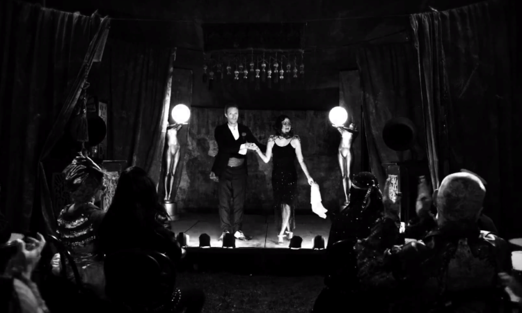 Coldplay-Ghost-Stories-magic-cover