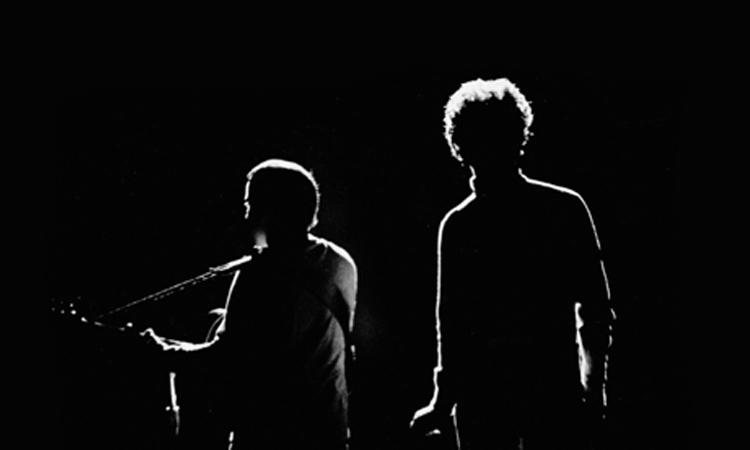 Simon-and-Garfunkel-on-stage-in-silhouette_billboard