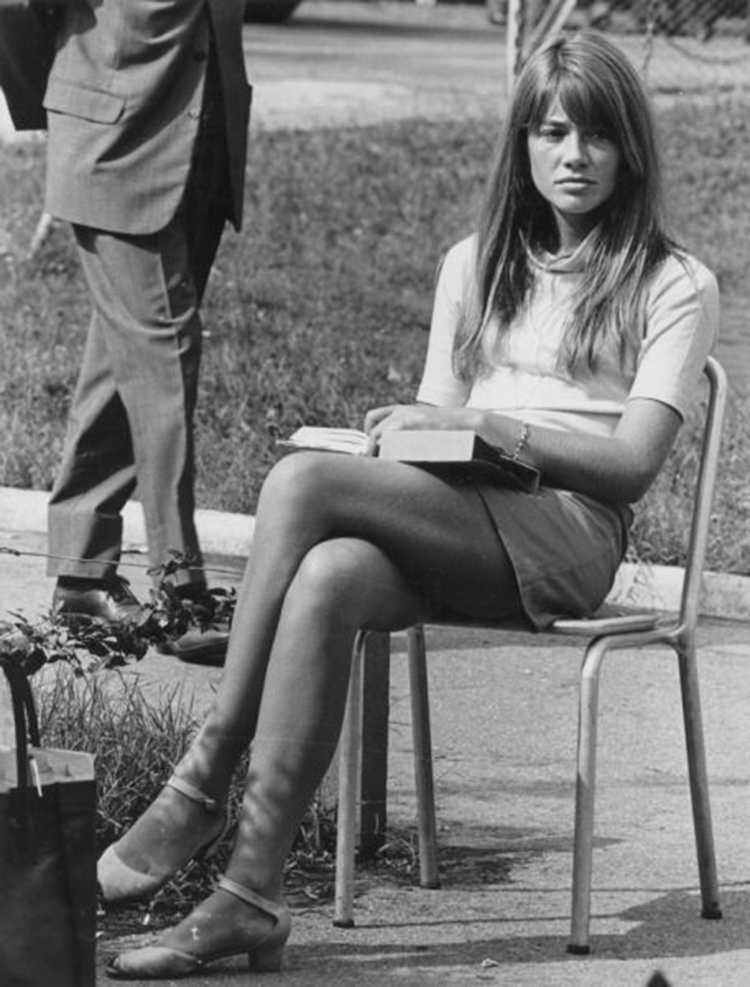 A Guide To Cool Françoise Hardy 