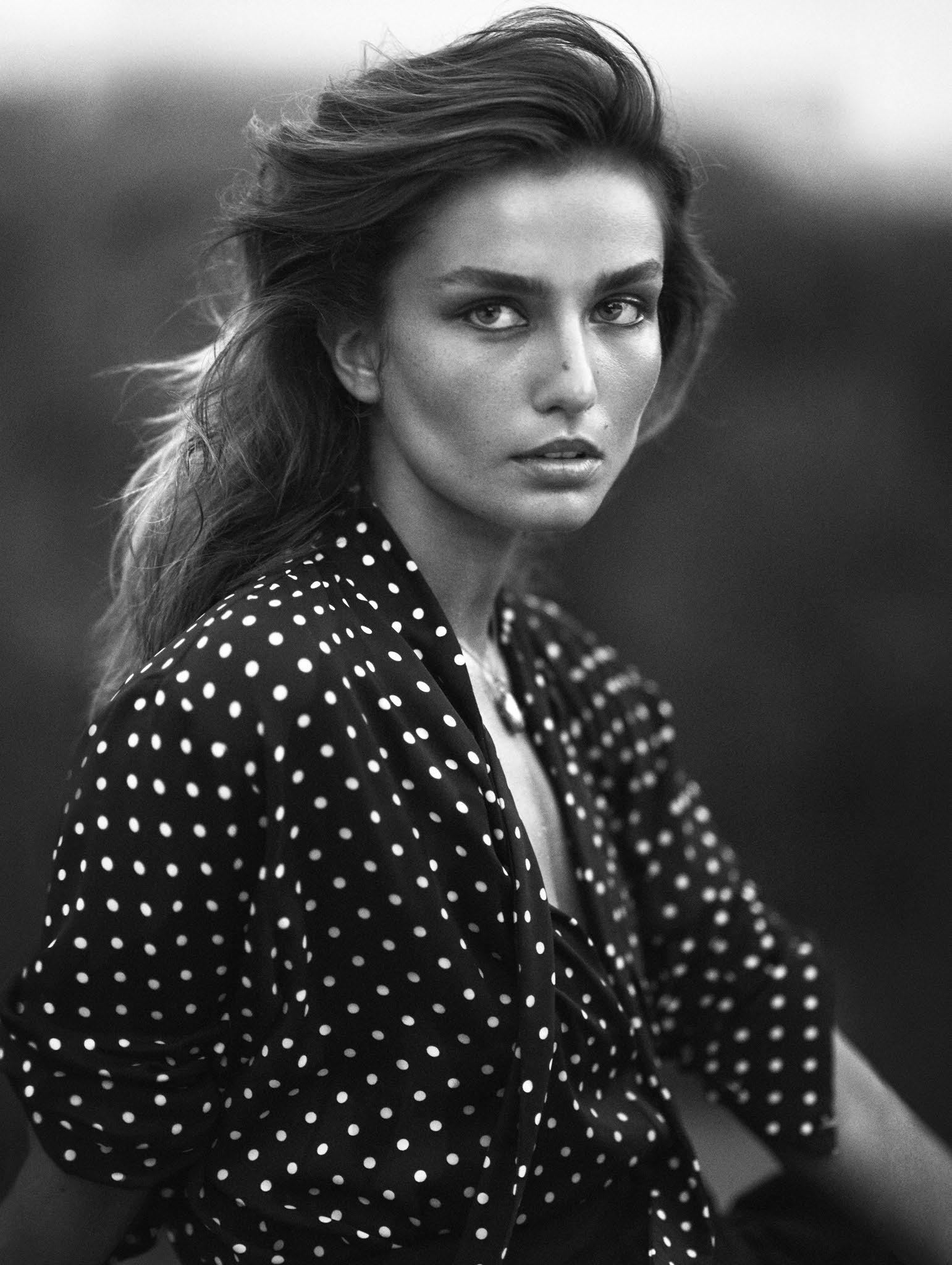 andreea-diaconu-by-lachlan-bailey-for-vogue-china-november-2015-2-folkr