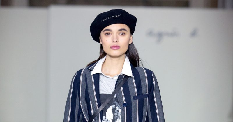 Boléro Agnès B. Noir, Taille M, Occasion En Très Bon état - Parfait Pour Une Touche Chic Sur Une Robe Ou Un Haut
