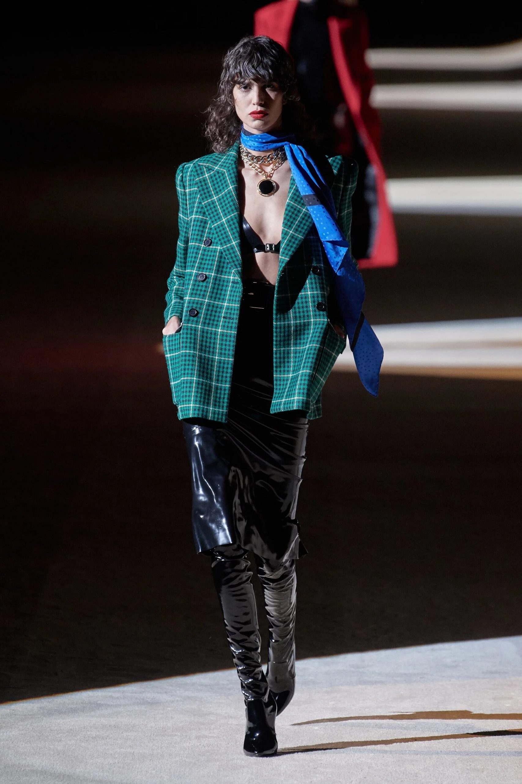 Quand Sort La Collection Automne hiver 2020 2021 saint-laurent-defile-collection-automne-hiver-2020-2021-folkr-39